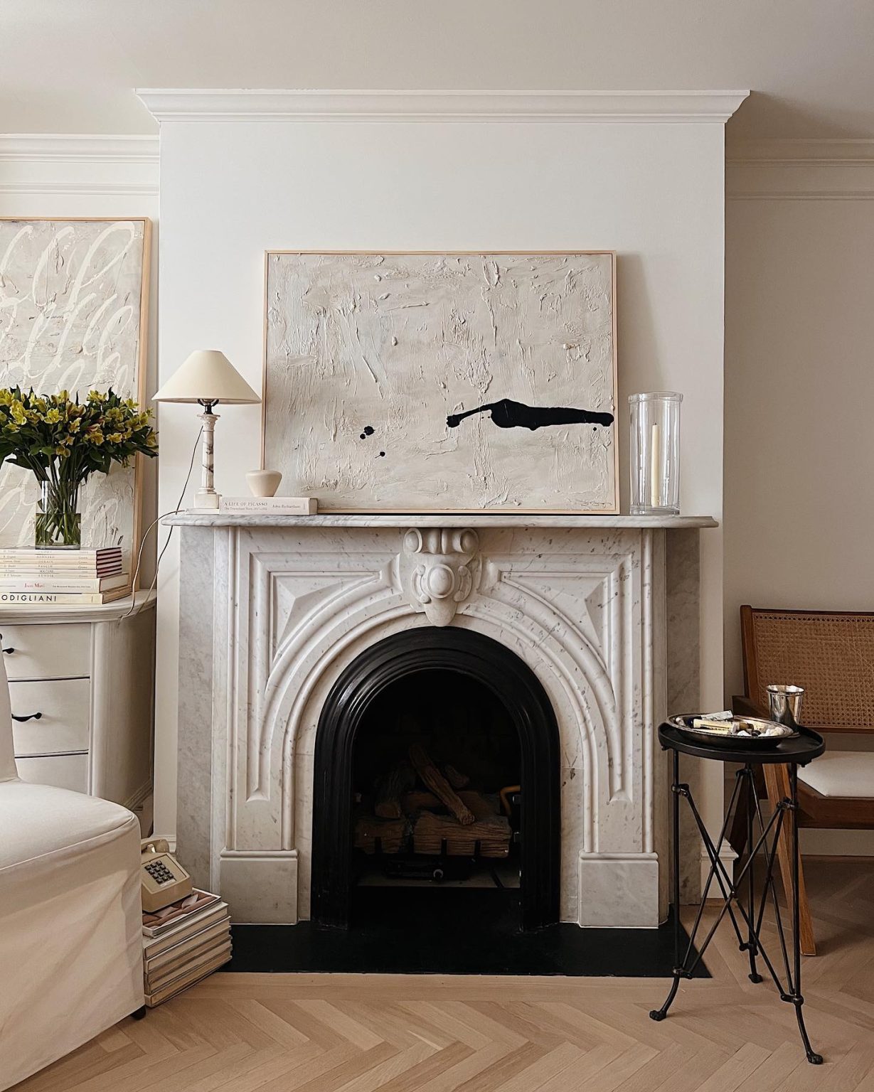 20+ Mantel Decor Ideas to Modernize Your Fireplace in 2023 - Color ...